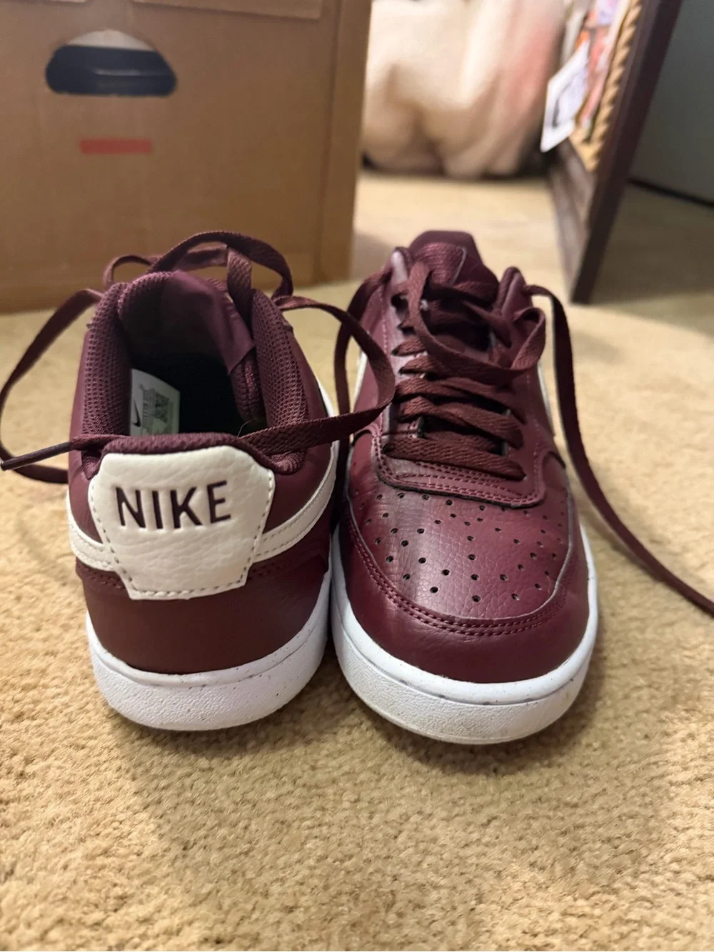 Women’s Burgundy Low-Top Nike Sneakers. Used. No box. Women’s US 8.5. - Picture 3 of 6